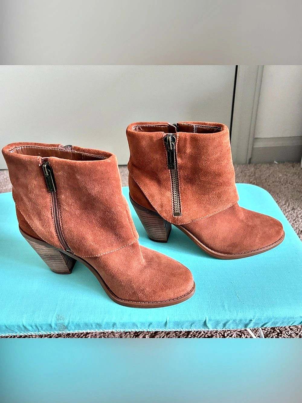 Jessica Simpson Brown Zip Ankle Boots